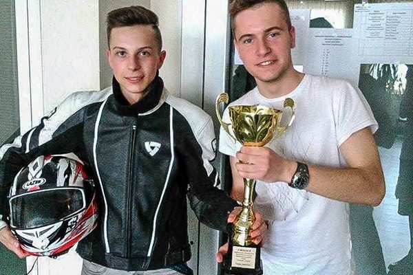moto2