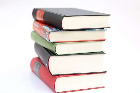 books-441866__340